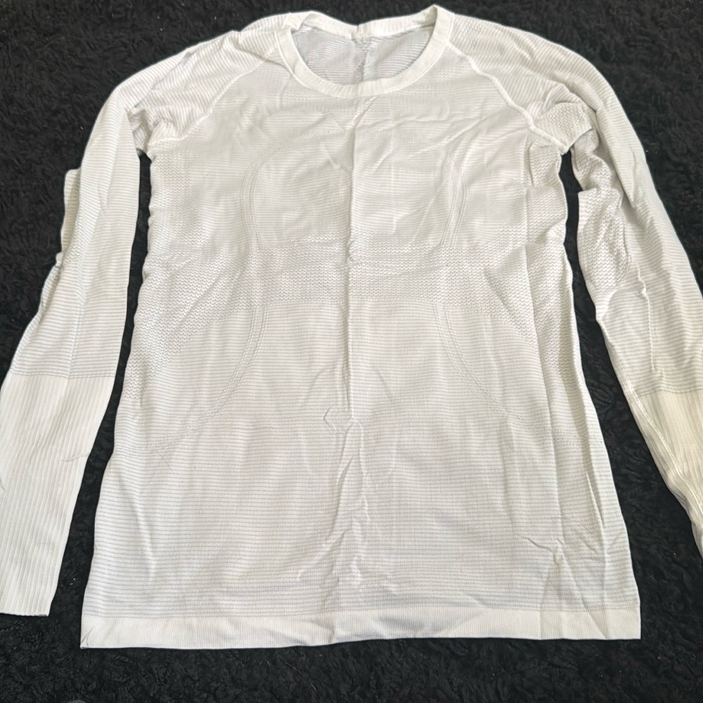 lululemon swiftly tech long sleeve  size 8